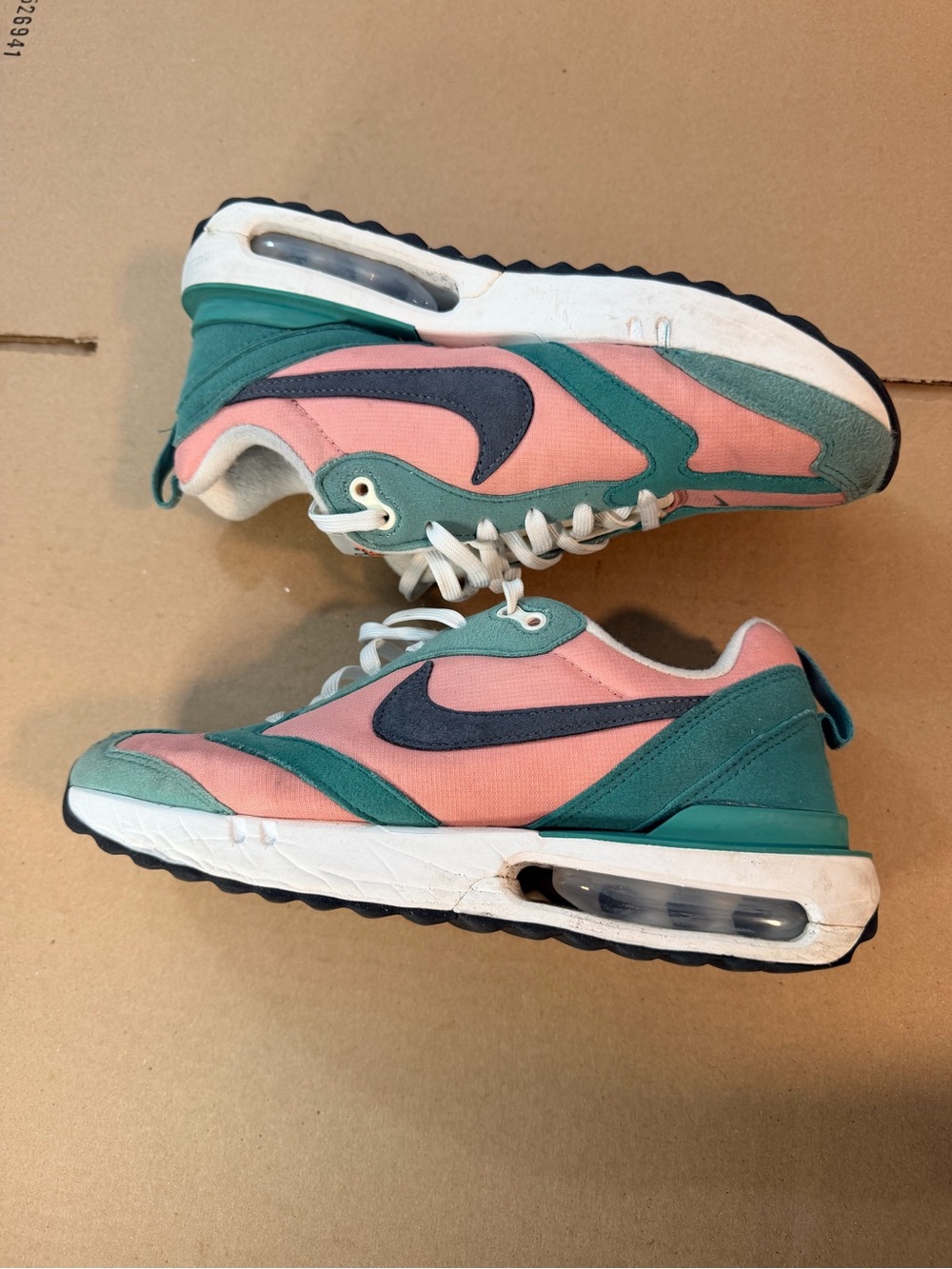 Nike Air Max Dawn Women's Low Top Lace-Up Mesh Colorblock Rubber